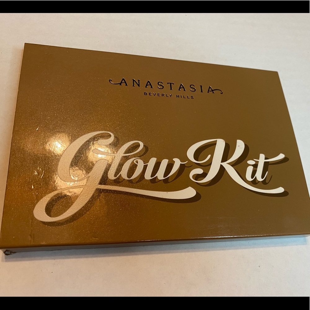 Anastasia Beverly Hills Glow Kit